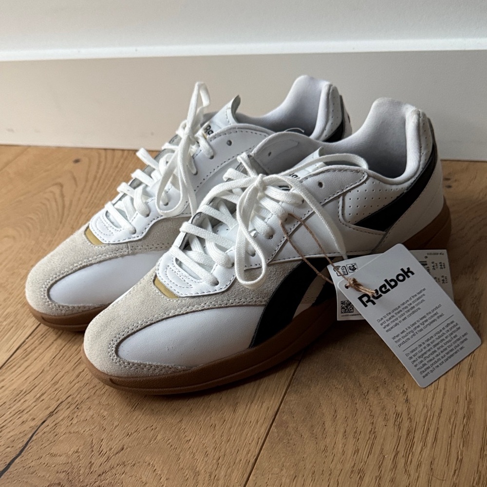 Reebok Hammer Street - white/black - new with tags, never worn